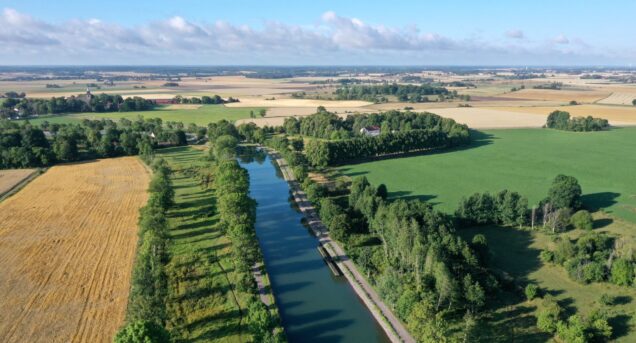 Canal Göta et le lac Roxen en Suède, Scandinavie